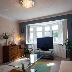 1 Bedroom Self Contained In Christchurch Winkton